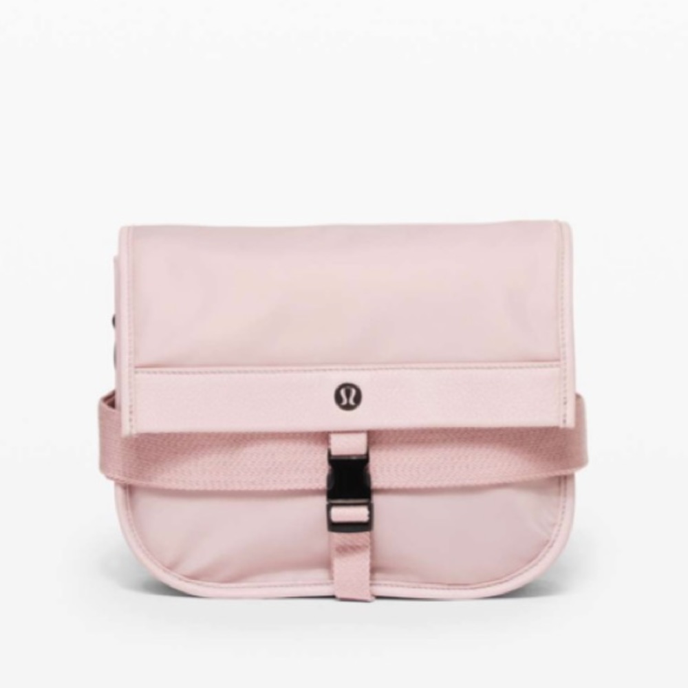 NWT authentic Lululemon Now and Always Crossbody/bag Smoky Blush 5L